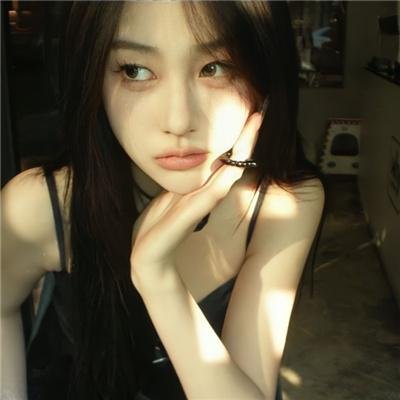 加油站的女孩